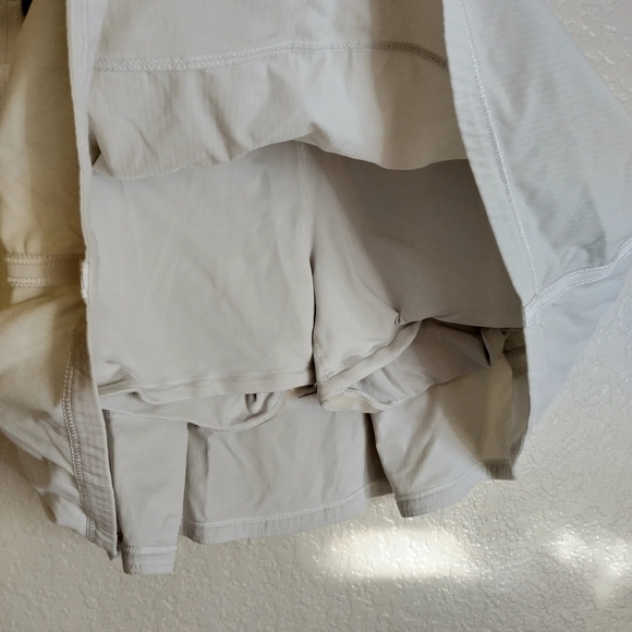 lululemon Women's Pace Rival Mid-Rise Skirt White Sz 6 - Picture 3 of 5